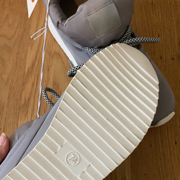 Women’s ankle grey boots/shoes. NWT! A New Day /target. Size 7 1/2 - Picture 4 of 6